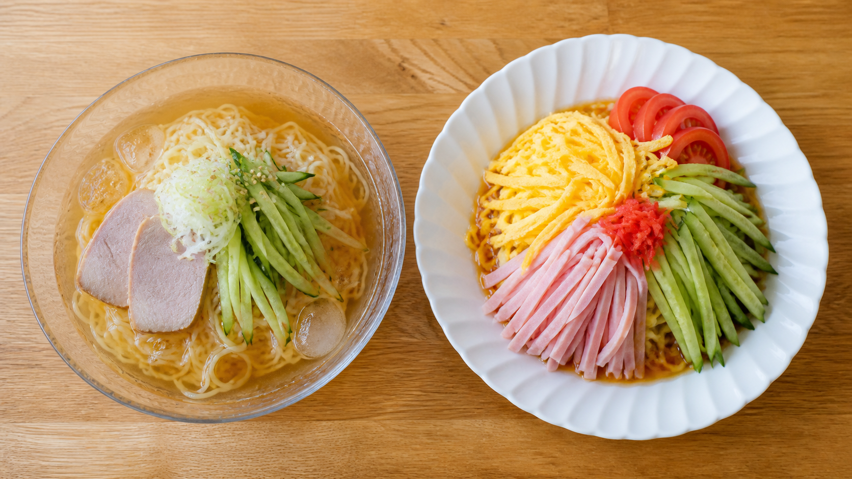 スープ型の冷やしラーメンと具だくさんの冷やし中華の比較