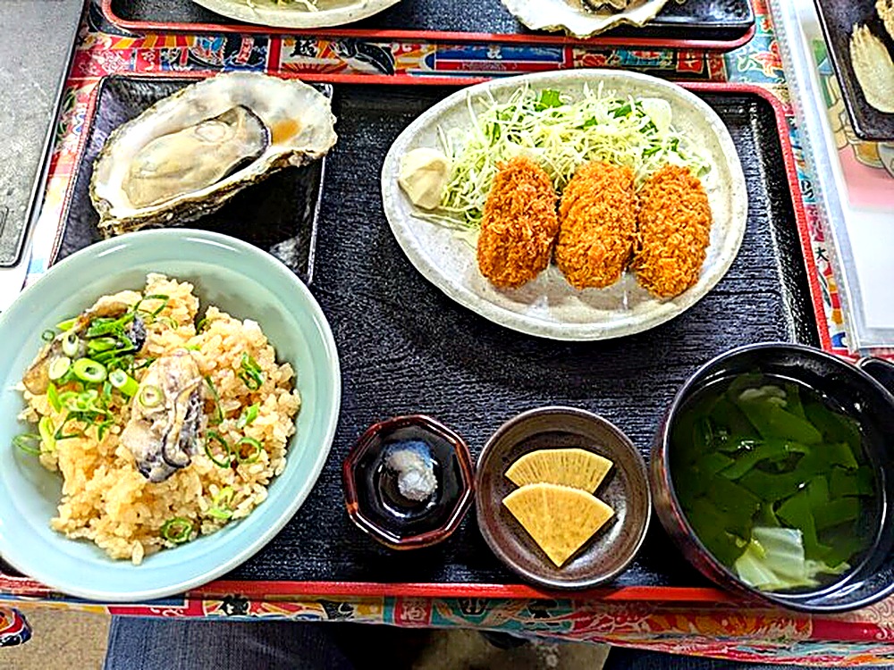 生鮮漁港川越 漁港食堂のフライ定食 かき飯とみそ汁付き